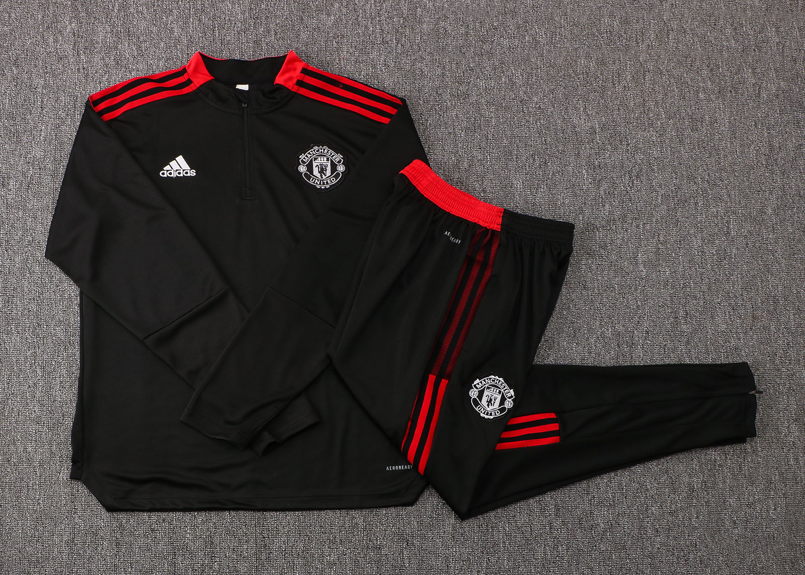 Kid's Manchester United Black Training Suit 21/22